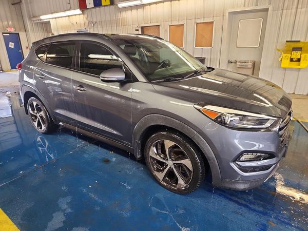 2016 HYUNDAI TUCSON