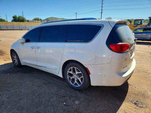 2017 CHRYSLER PACIFICA