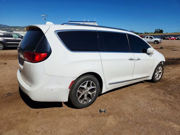 2017 CHRYSLER PACIFICA