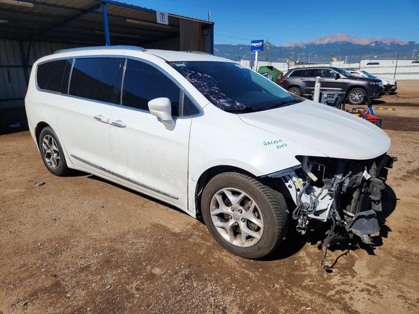 2017 CHRYSLER PACIFICA