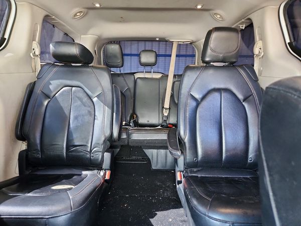 2017 CHRYSLER PACIFICA