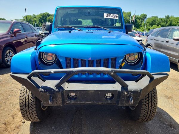 2015 JEEP WRANGLER SAHARA 4X4