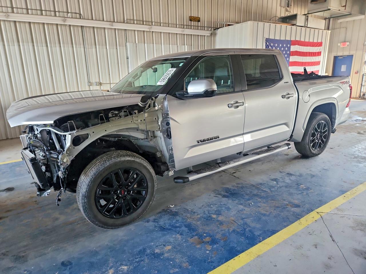 2024 TOYOTA TUNDRA SR5