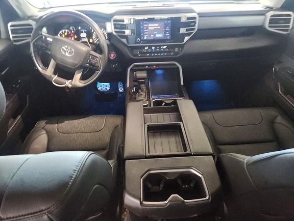 2024 TOYOTA TUNDRA SR5