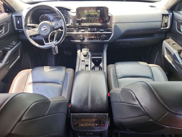 2023 NISSAN PATHFINDER SL