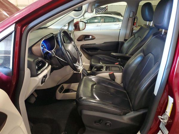 2017 CHRYSLER PACIFICA