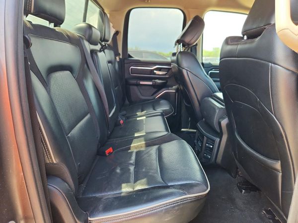 2019 RAM 1500 LARAMIE QUAD CAB 4X2