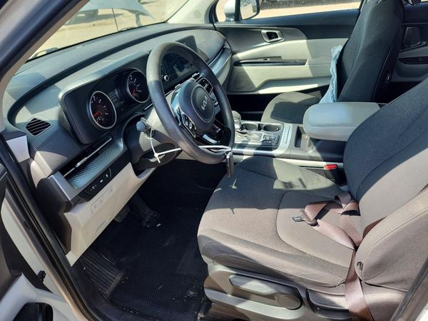 2022 KIA CARNIVAL LX, LX Seat Package