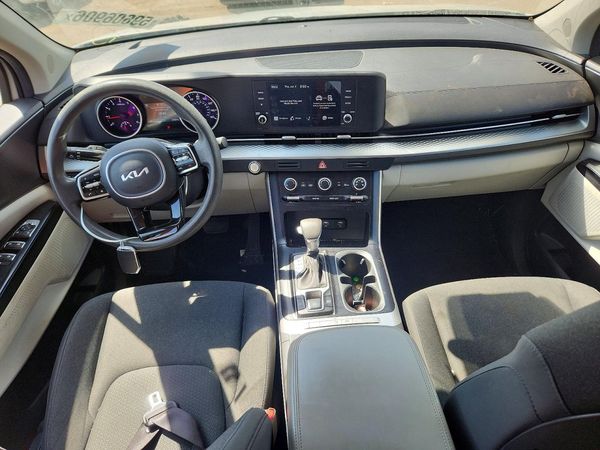 2022 KIA CARNIVAL LX, LX Seat Package