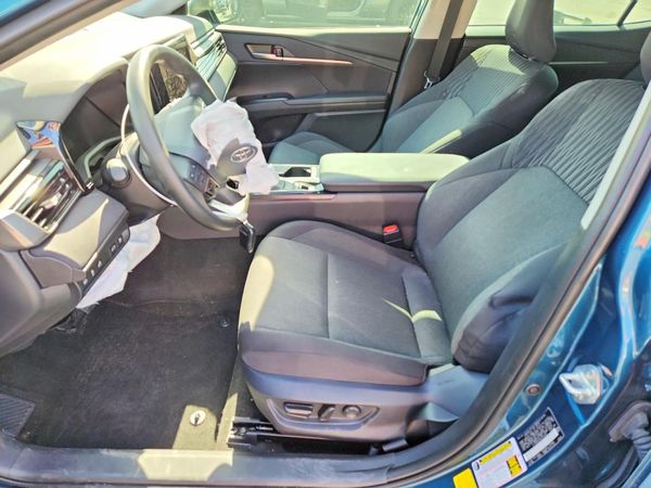 2025 TOYOTA CAMRY