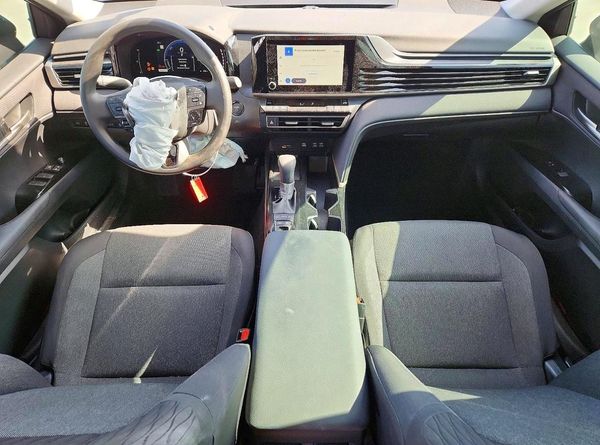 2025 TOYOTA CAMRY