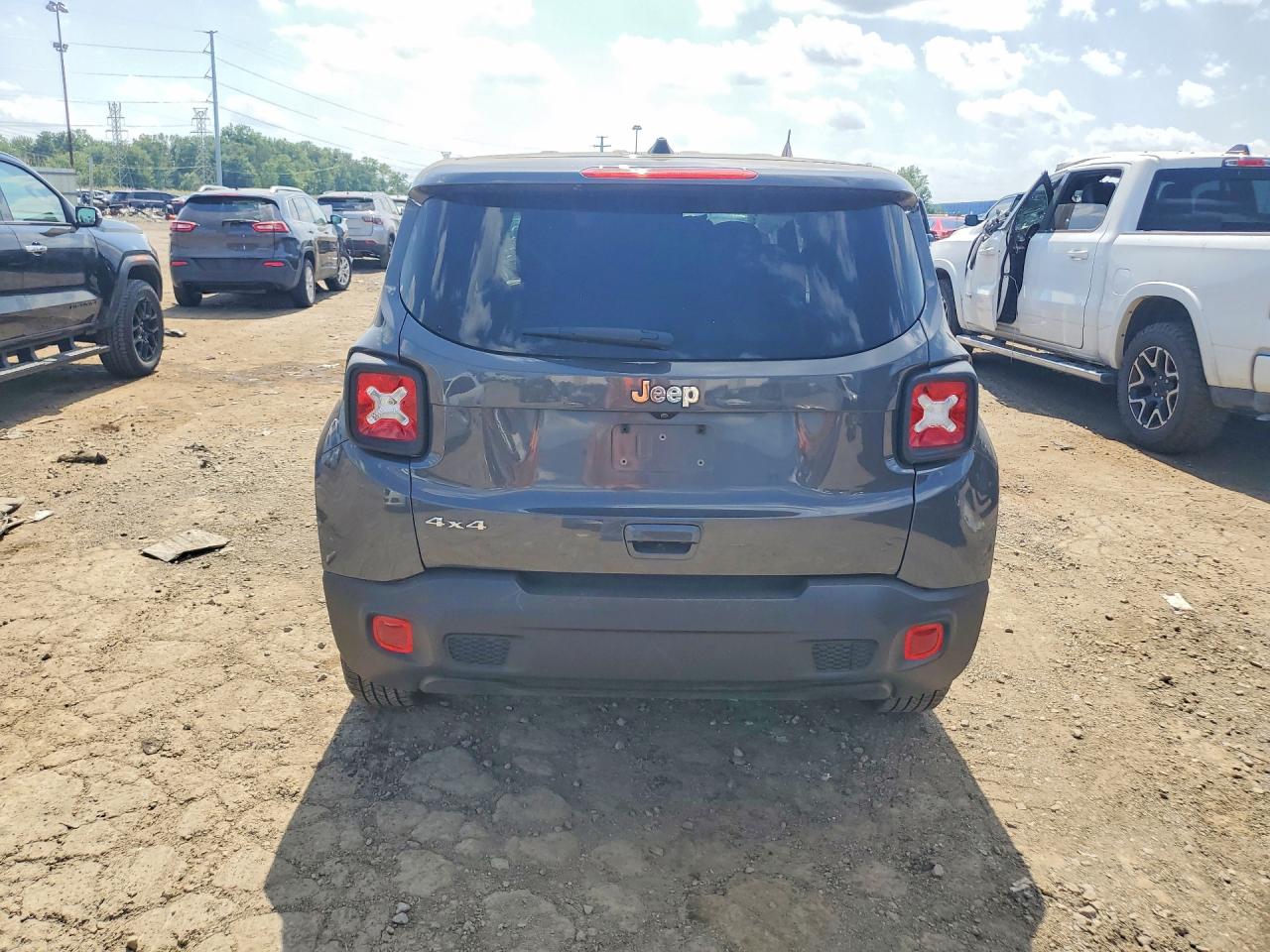 2023 JEEP RENEGADE LATITUDE 4X4