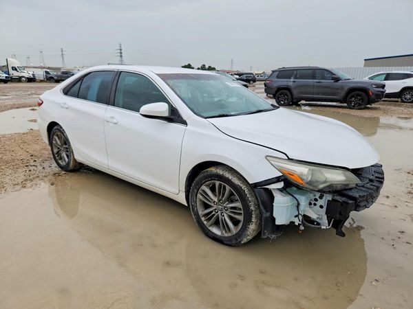 2016 TOYOTA CAMRY