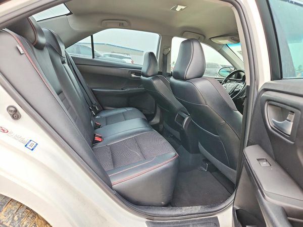 2016 TOYOTA CAMRY