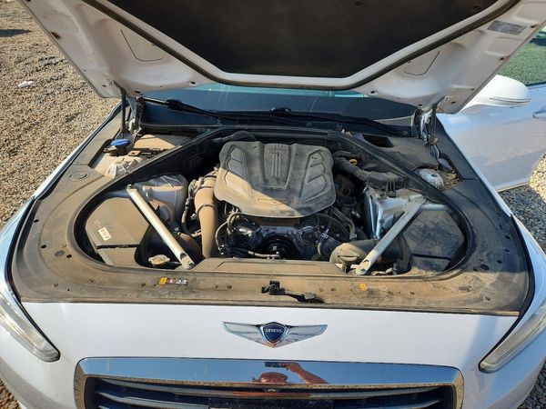 2017 GENESIS G90