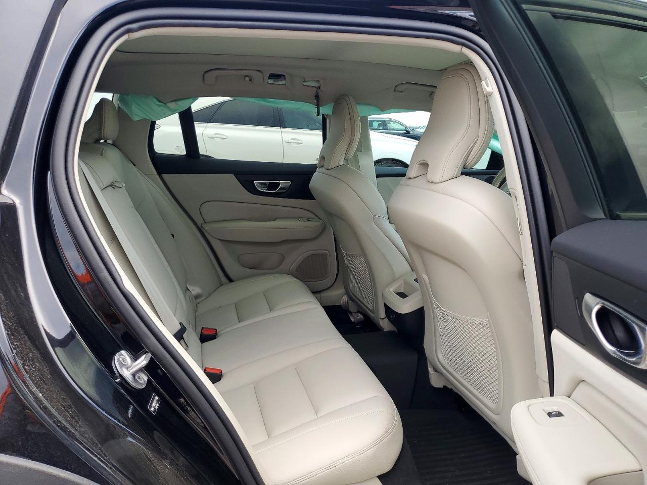 2026 VOLVO V60 CROSS COUNTRY Plus