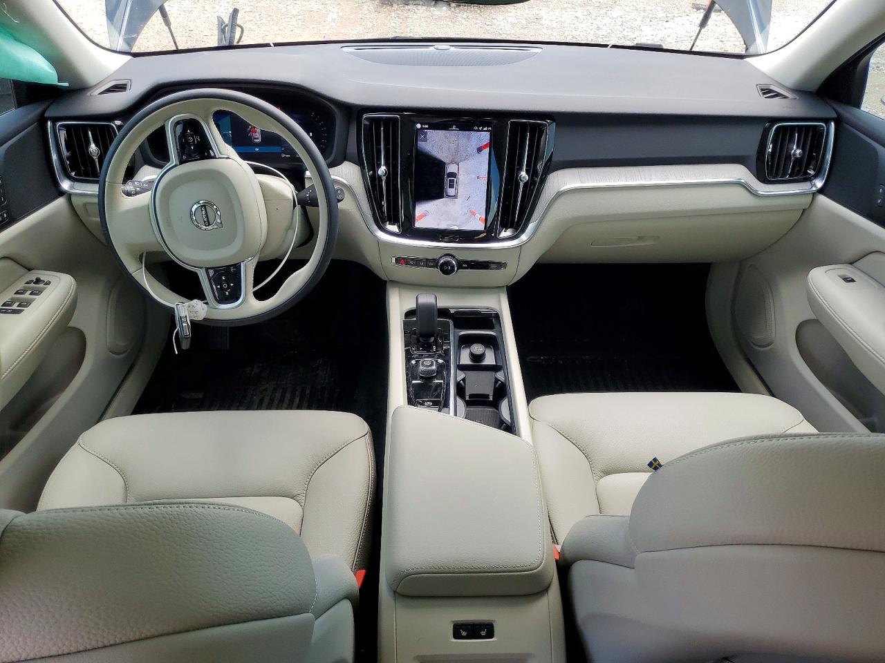 2026 VOLVO V60 CROSS COUNTRY Plus