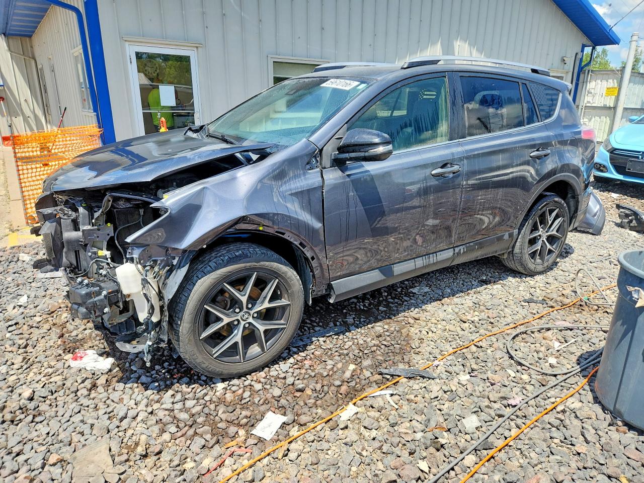 2017 TOYOTA RAV4 SE