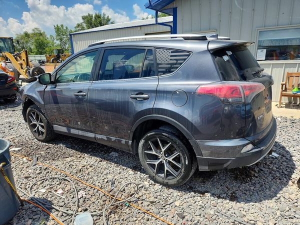 2017 TOYOTA RAV4 SE