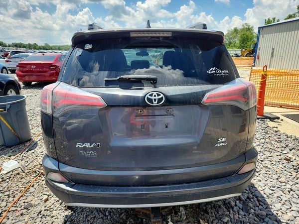 2017 TOYOTA RAV4 SE