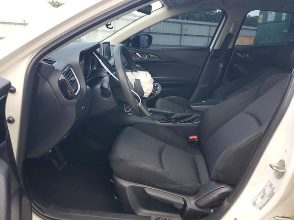 2015 MAZDA 3 Sport/GX