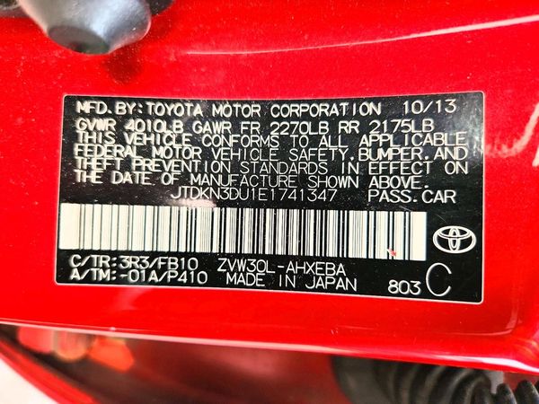 2014 TOYOTA PRIUS — VINS