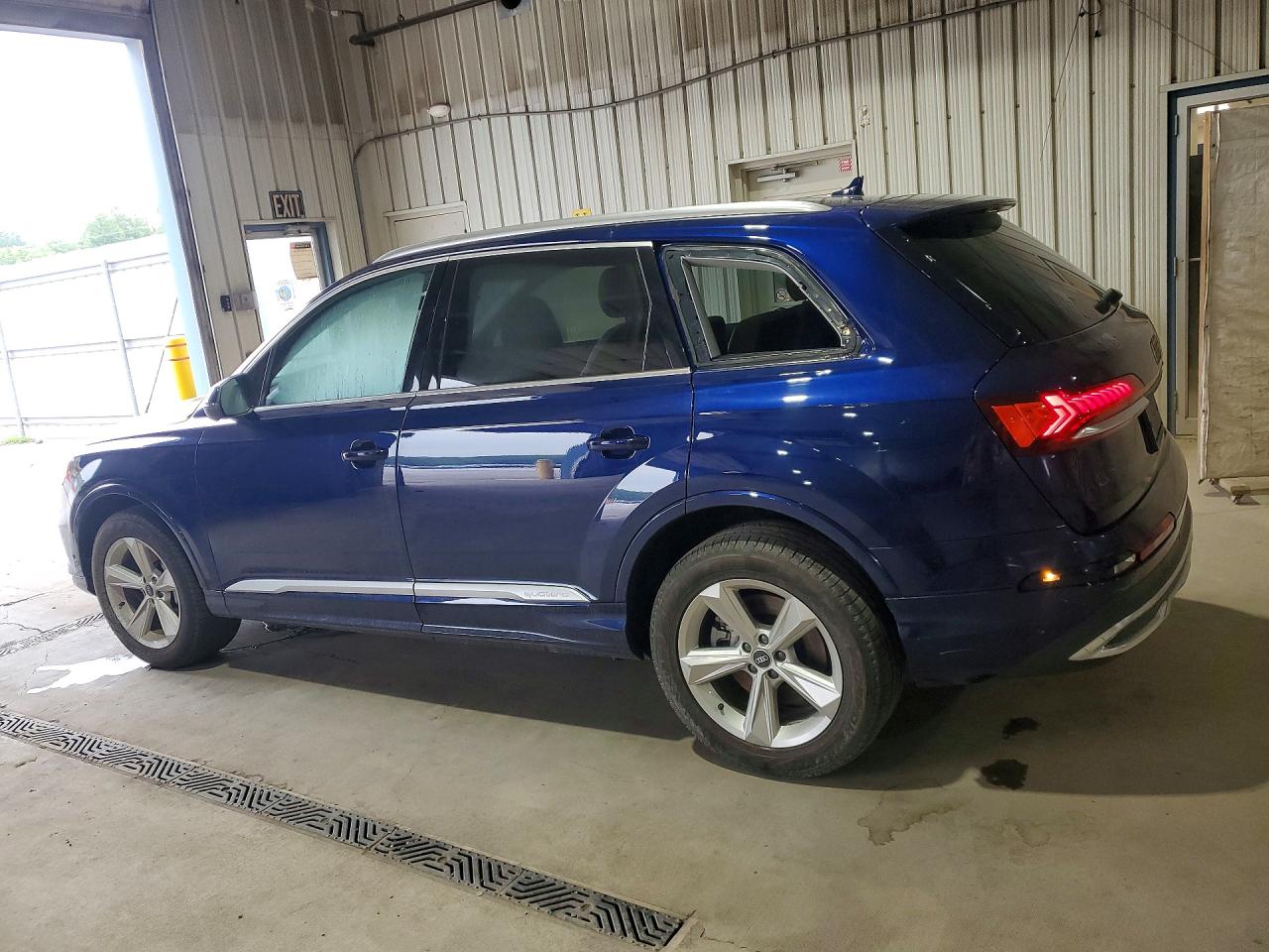 2021 AUDI Q7 quattro Premium Plus