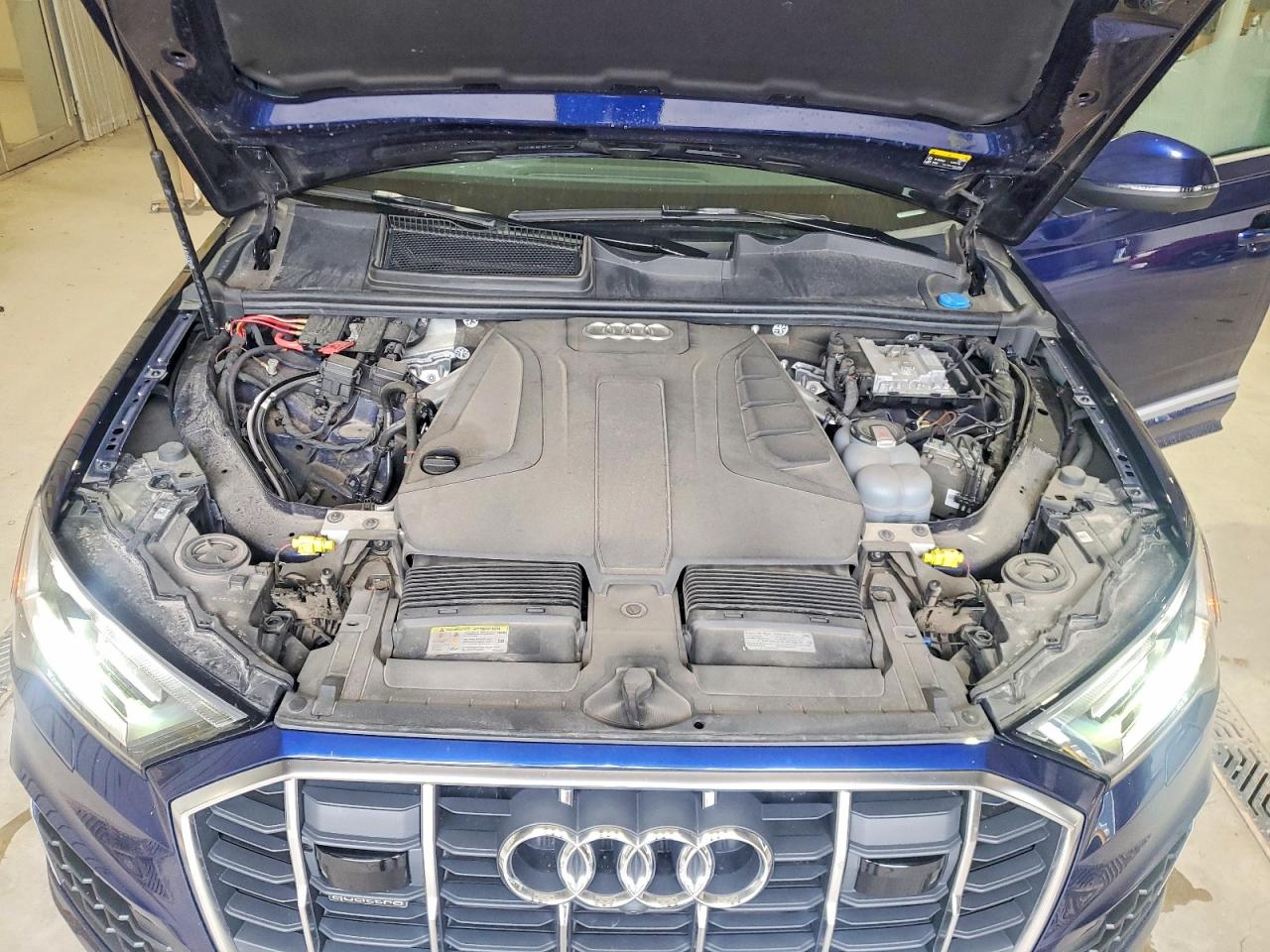 2021 AUDI Q7 quattro Premium Plus