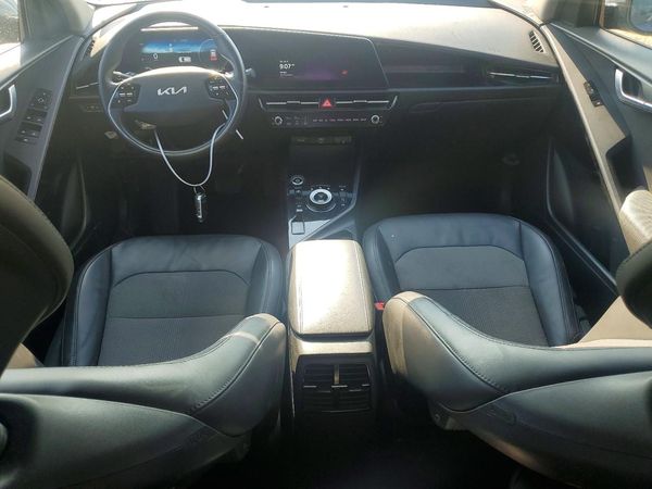 2023 KIA NIRO Wind