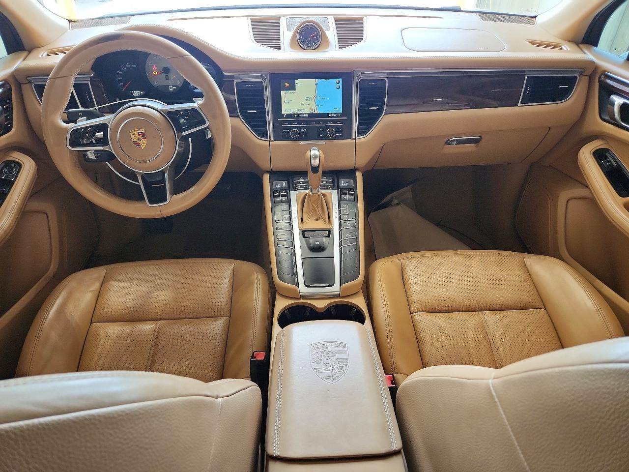 2015 PORSCHE MACAN