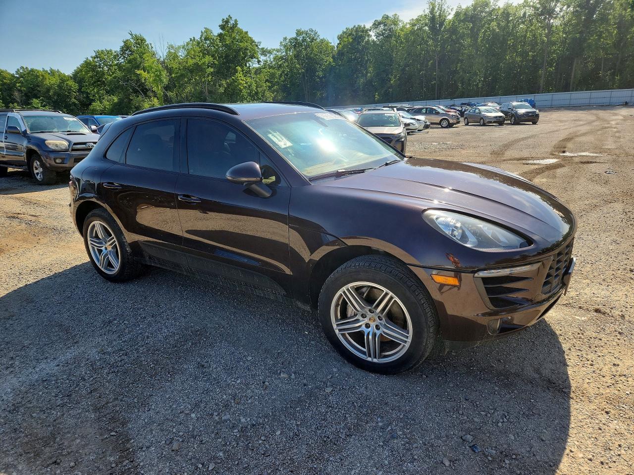 2015 PORSCHE MACAN