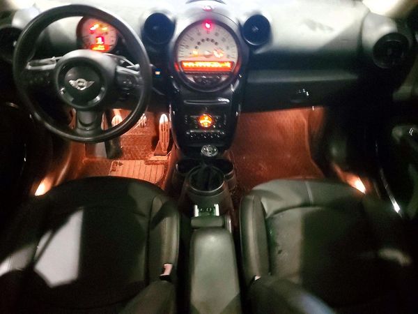 2014 MINI COOPER
