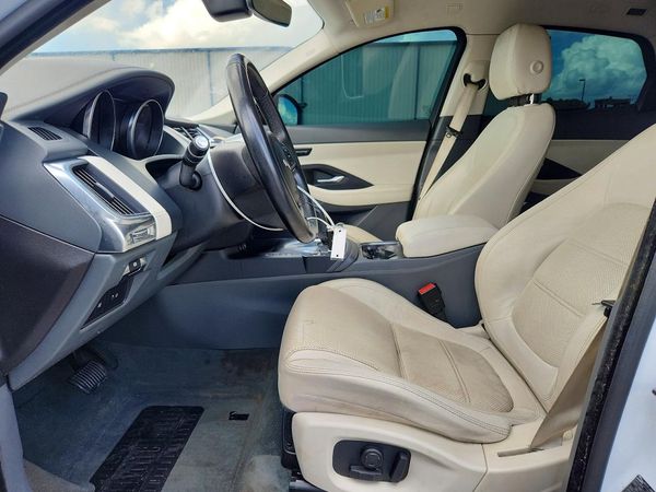 2019 JAGUAR E-PACE SE