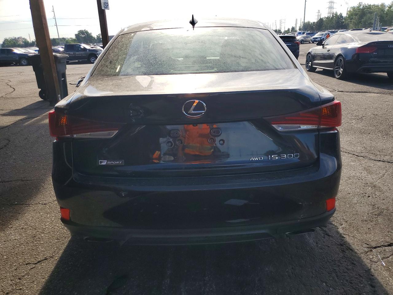 2018 LEXUS IS 300