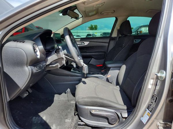 2022 KIA FORTE FE, LXS