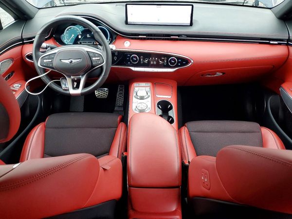 2023 GENESIS GV70