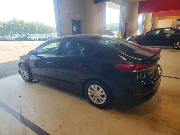 2018 HYUNDAI ELANTRA SE