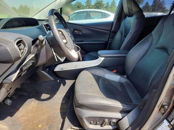 2017 TOYOTA PRIUS