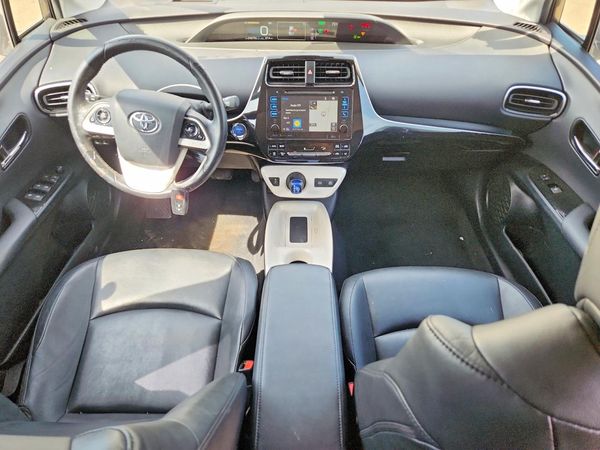2017 TOYOTA PRIUS