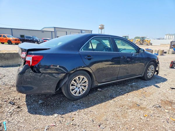 2013 TOYOTA CAMRY