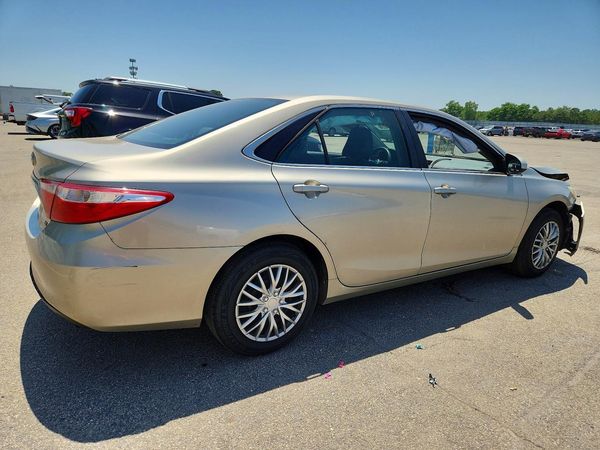 2015 TOYOTA CAMRY