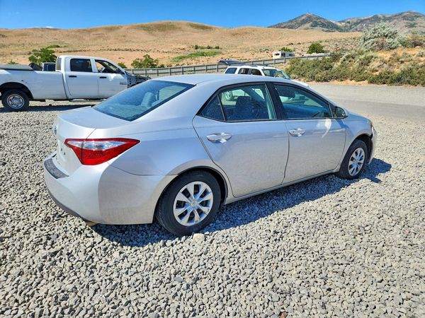 2015 TOYOTA COROLLA