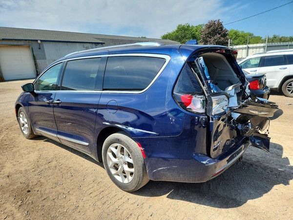2019 CHRYSLER PACIFICA Touring L Plus