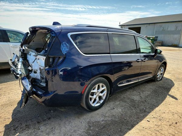 2019 CHRYSLER PACIFICA Touring L Plus