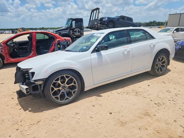 2018 CHRYSLER 300