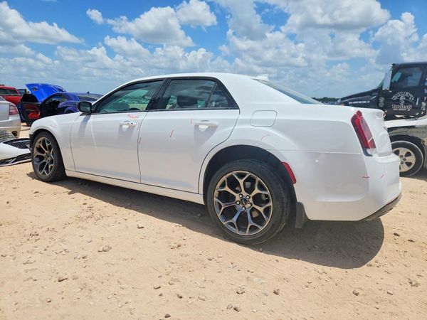 2018 CHRYSLER 300