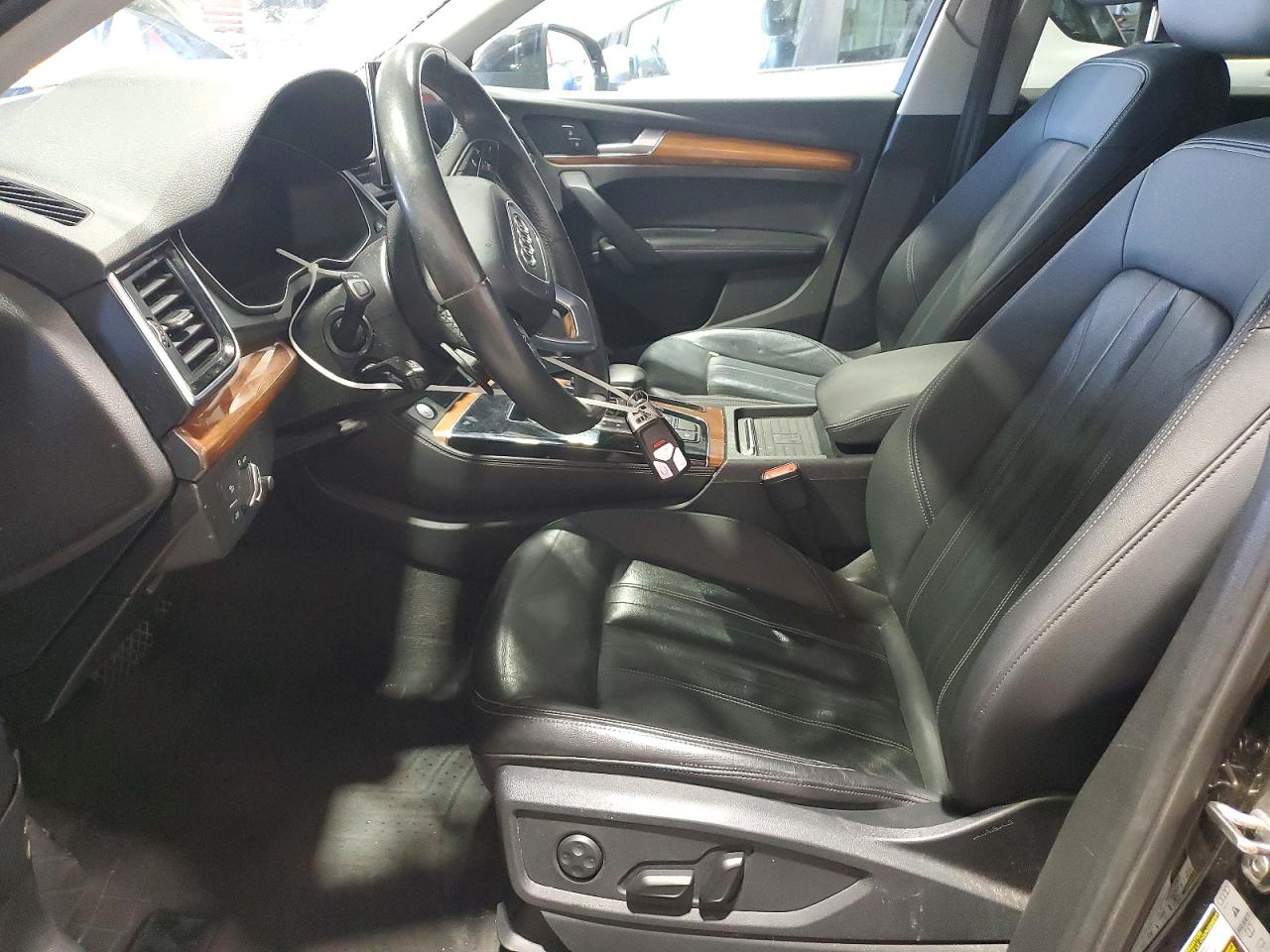 2021 AUDI Q5 quattro Premium Plus