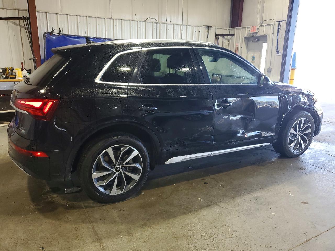 2021 AUDI Q5 quattro Premium Plus