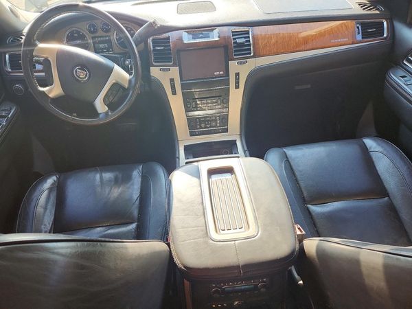 2013 CADILLAC ESCALADE