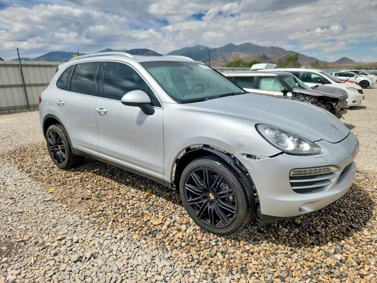 2013 PORSCHE CAYENNE